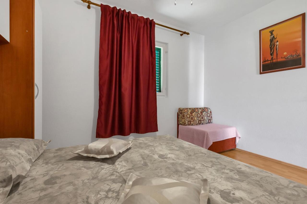 Family Apartments Leona Makarska Exterior foto