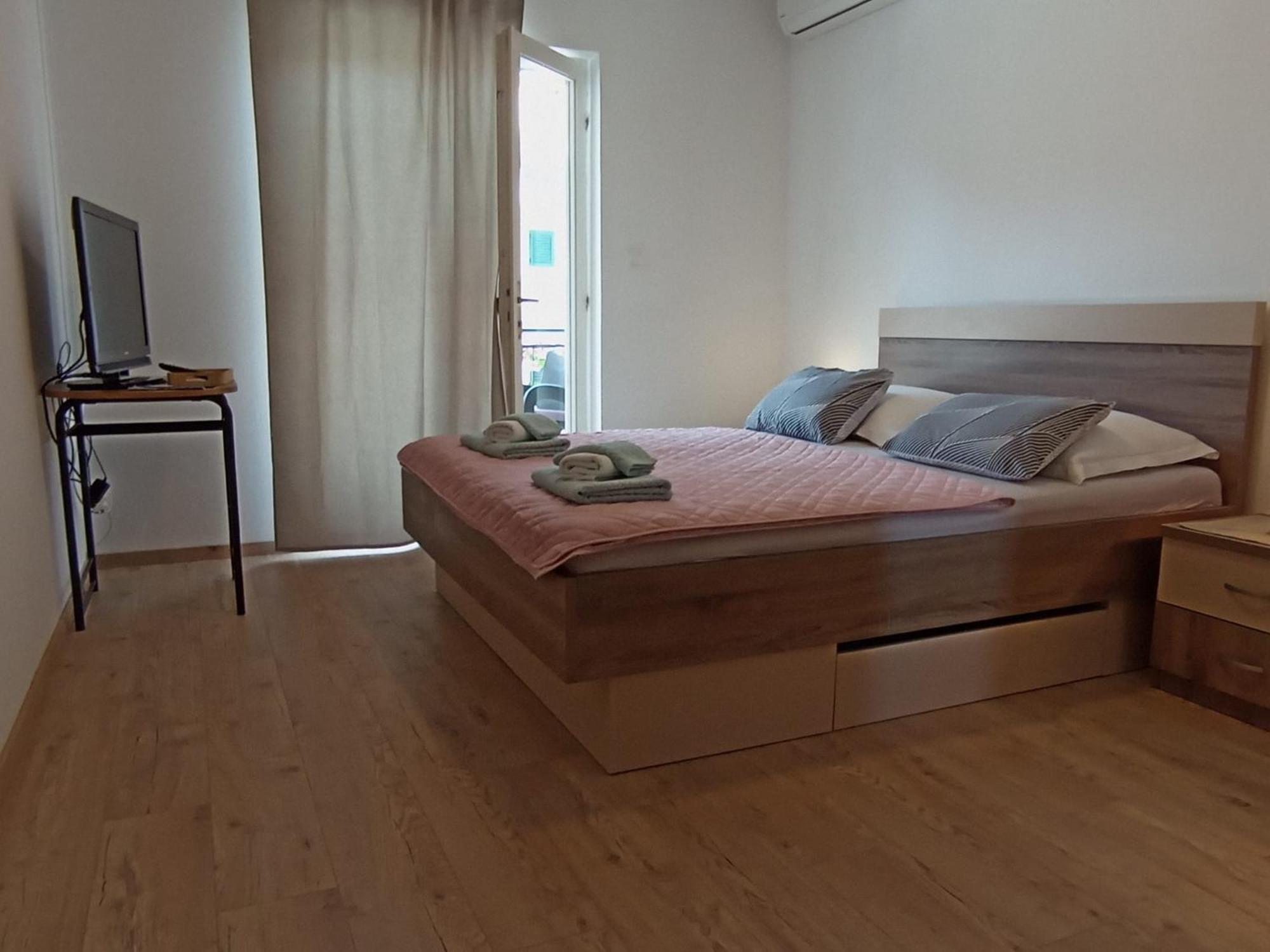 Family Apartments Leona Makarska Exterior foto