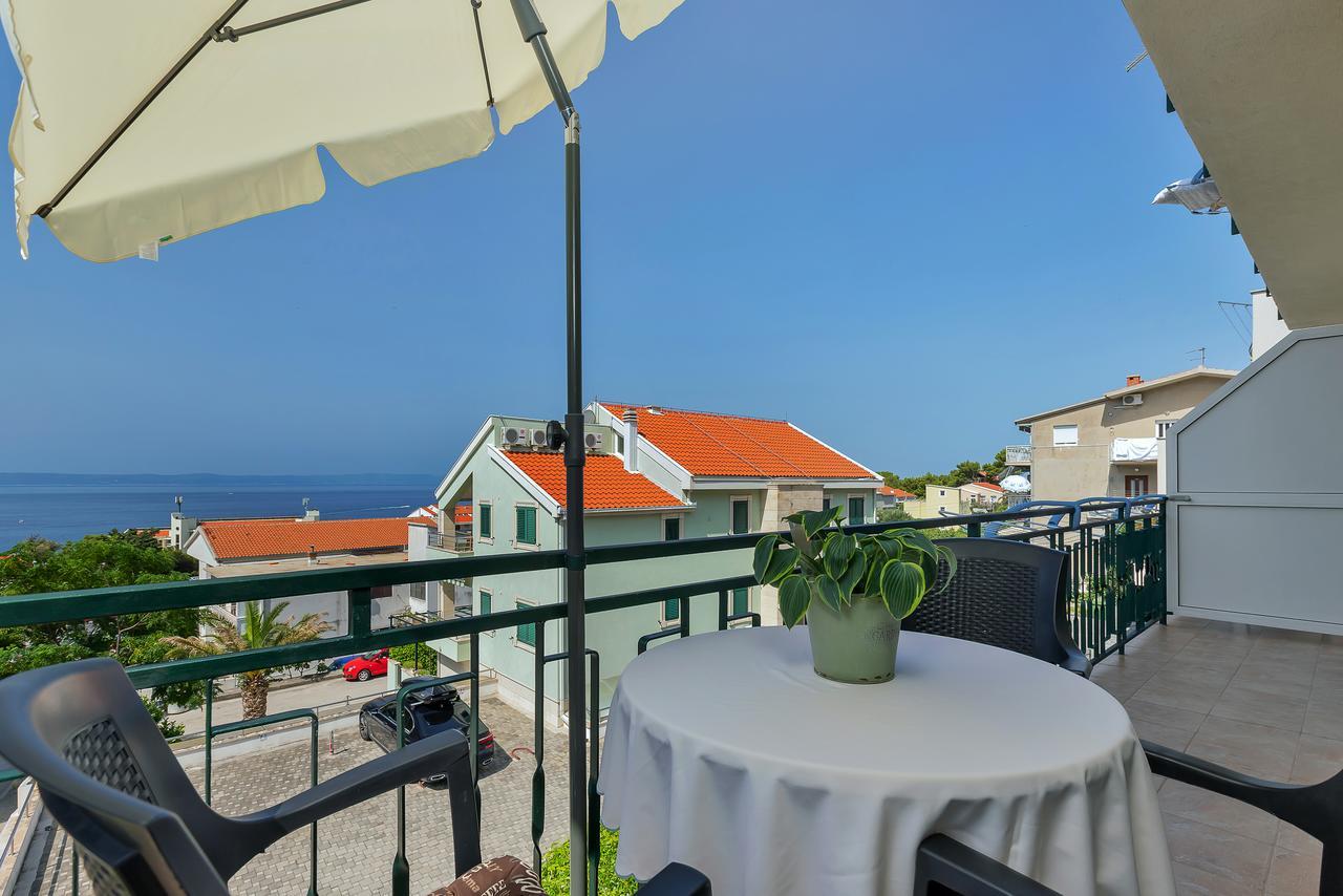 Family Apartments Leona Makarska Exterior foto
