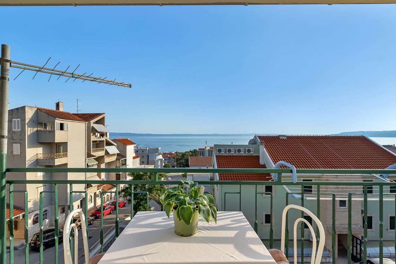 Family Apartments Leona Makarska Exterior foto